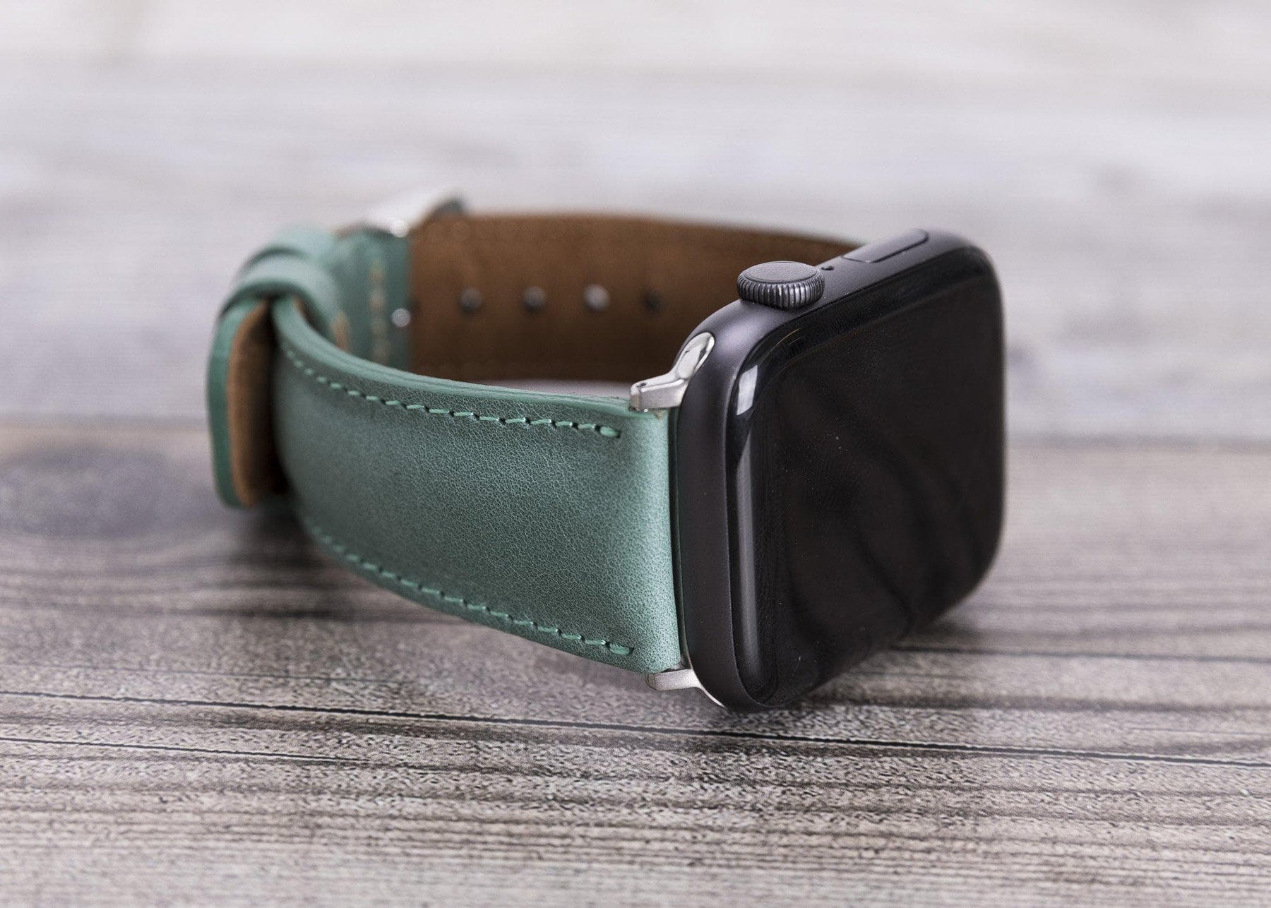 Classic Style Genuine Leather Apple Watch Band 