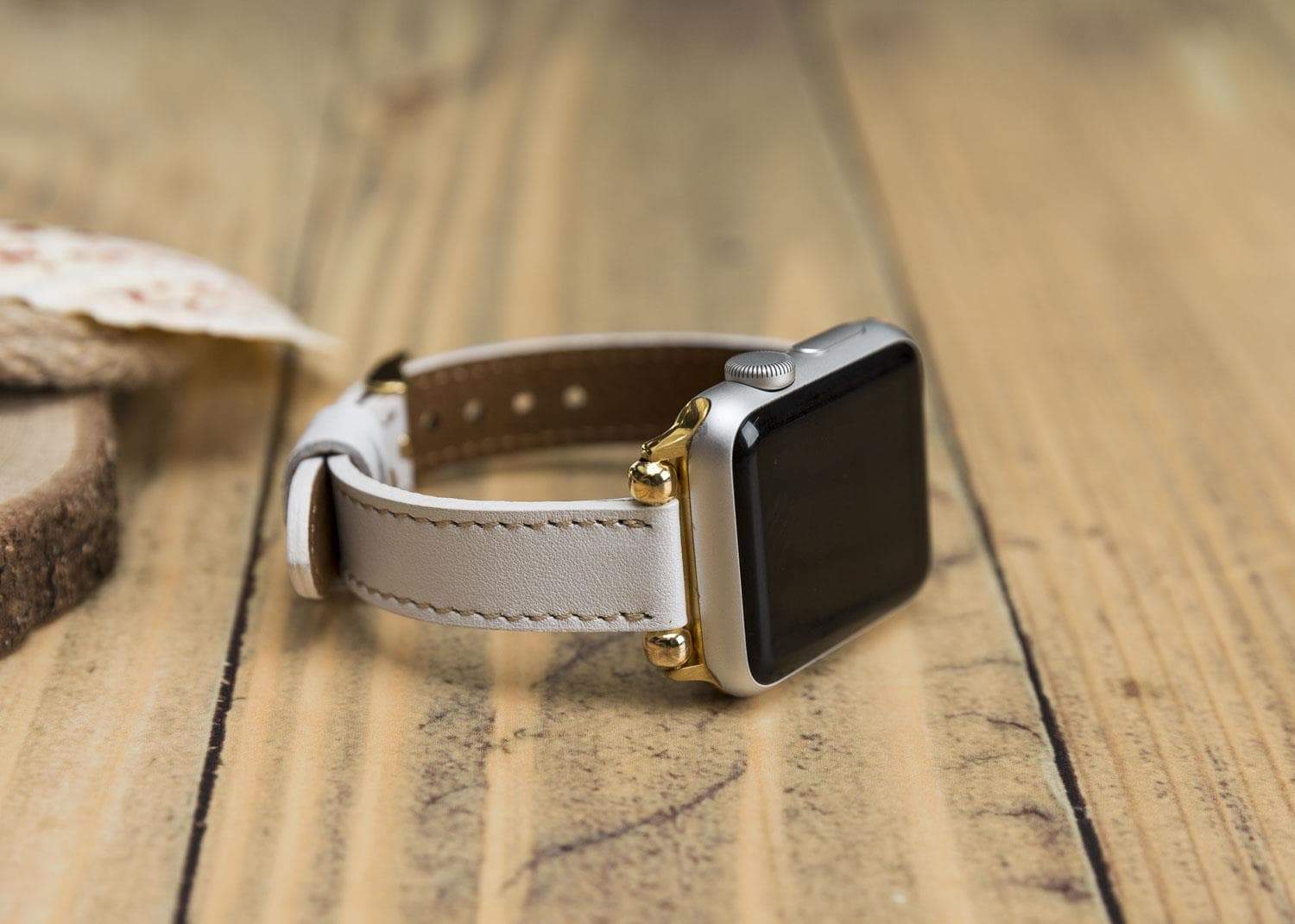 Nahthaftes Apple-Watch-Armband aus echtem Leder im Ferro-Stil